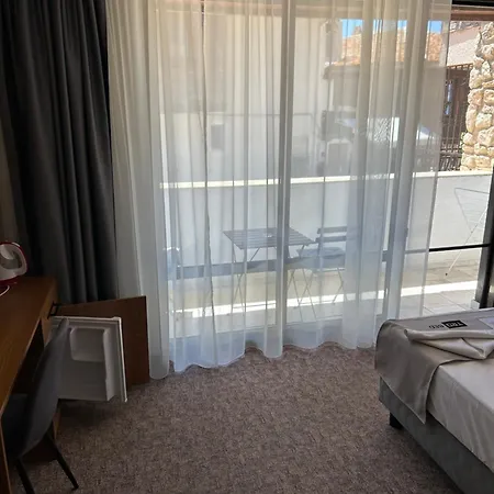 프린스 시릴 3* 네세부르