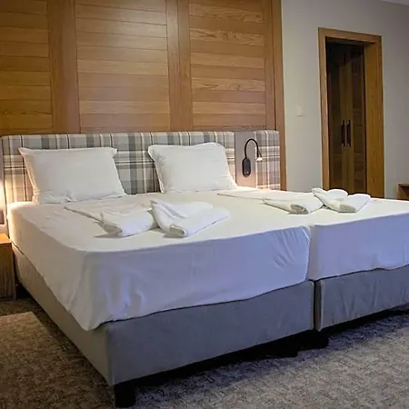Cyril Hotel