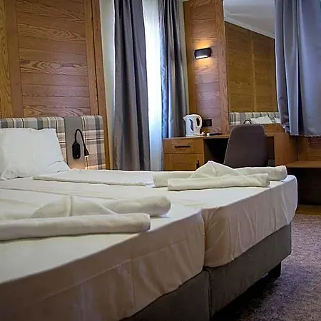 Cyril Hotel 3*