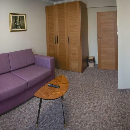 프린스 시릴 네세부르